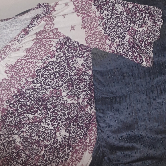 Mudd Paisley Print Top - Picture 3 of 7